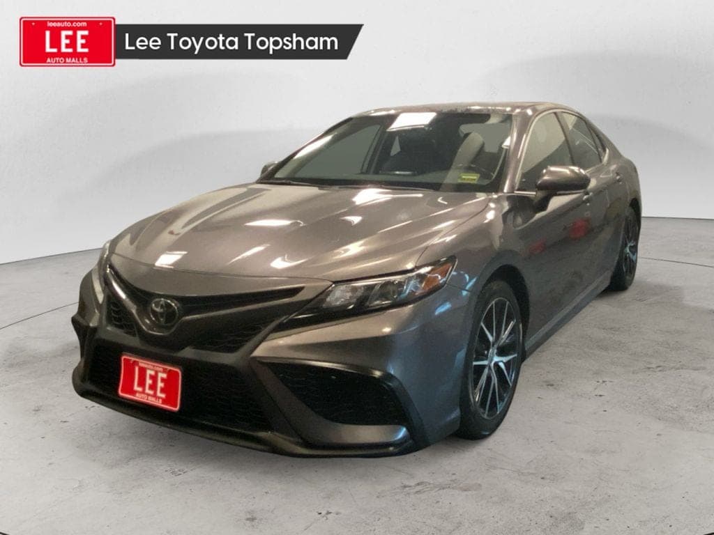2023 Toyota Camry SE — photo 1 of 15
