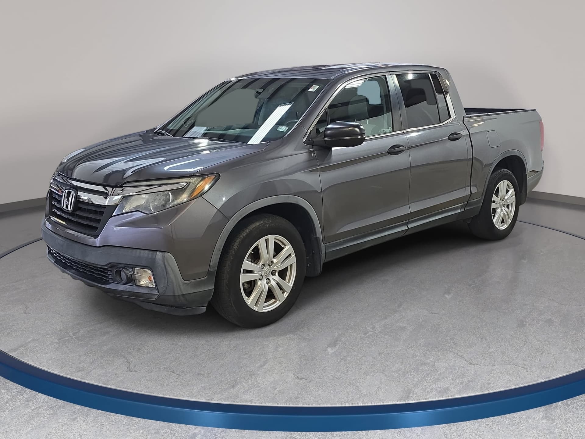 2019 Honda Ridgeline RT — photo 1 of 12
