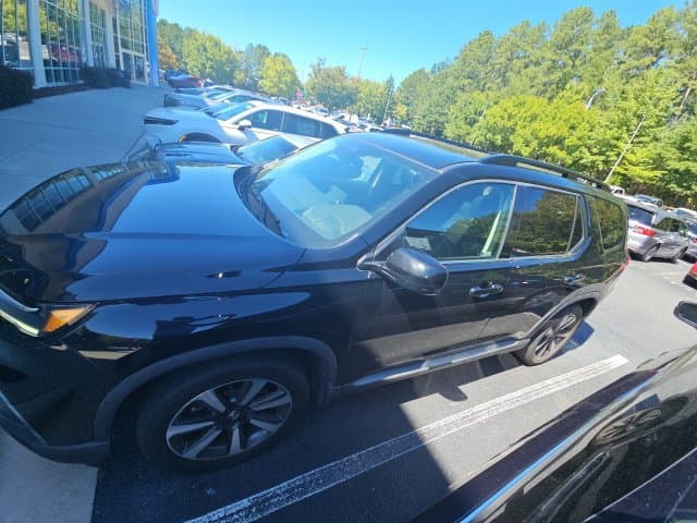 2023 Honda Pilot Elite — photo 1 of 13