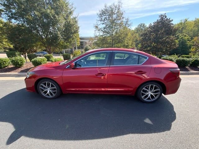 2019 Acura ILX Base — photo 1 of 17