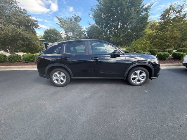 2023 Honda HR-V LX — photo 1 of 15