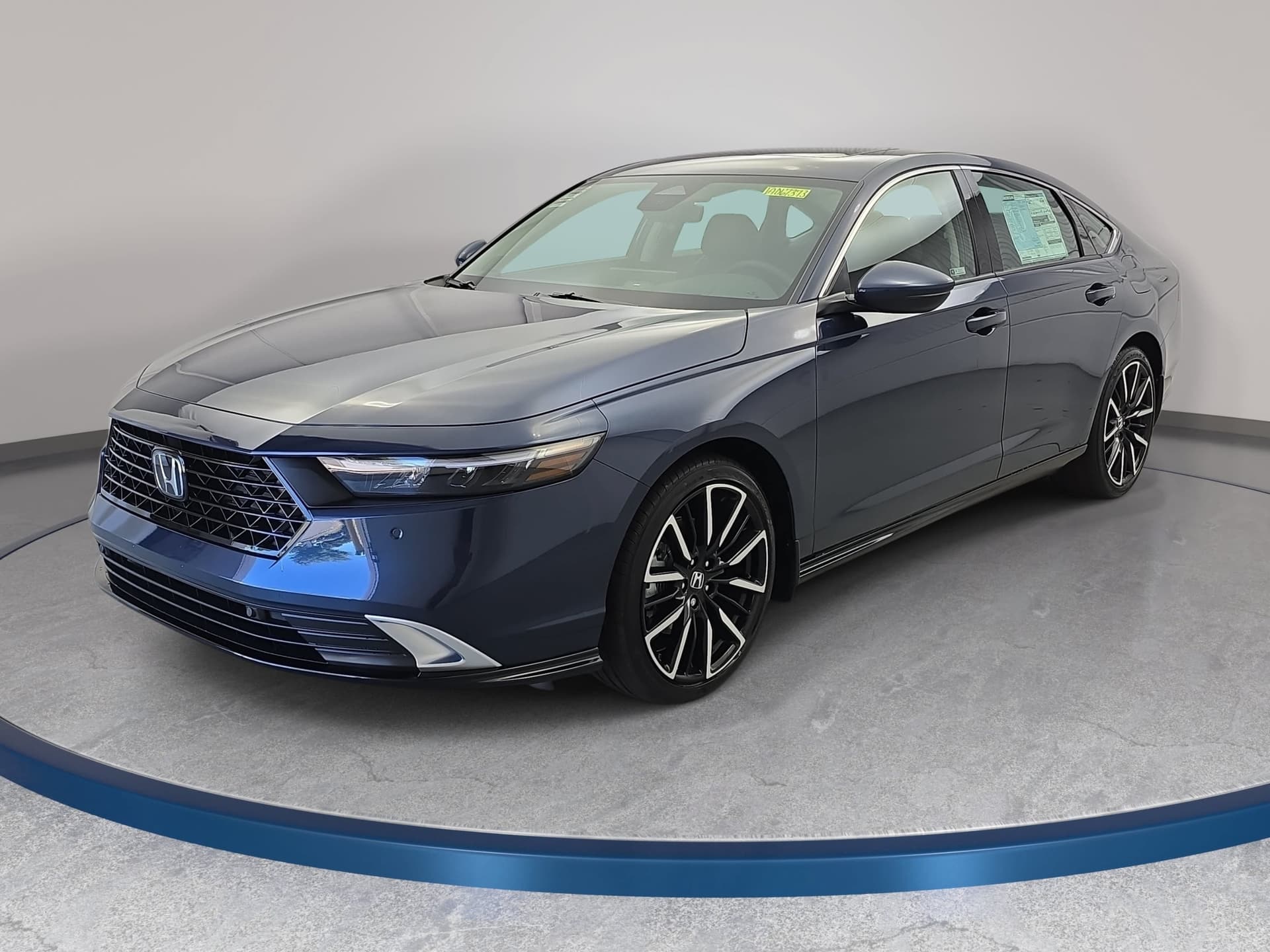 2026 Honda Accord Hybrid Touring — photo 1 of 34