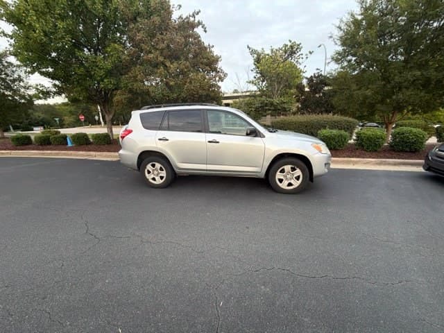 2012 Toyota RAV4 Base — photo 1 of 14