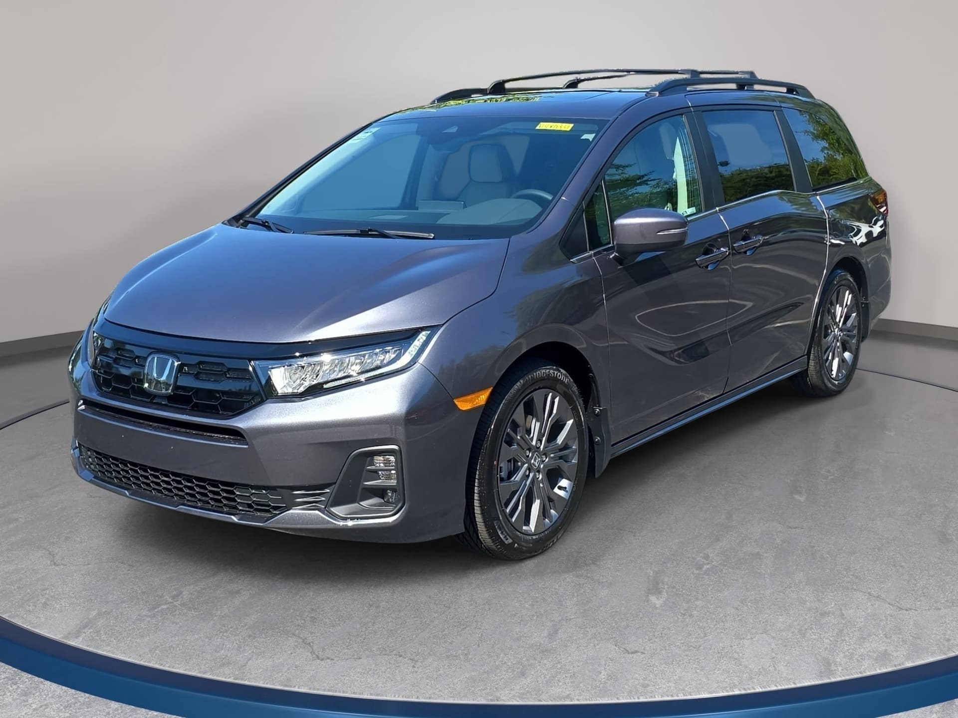 2027 Honda Odyssey Touring — photo 1 of 37