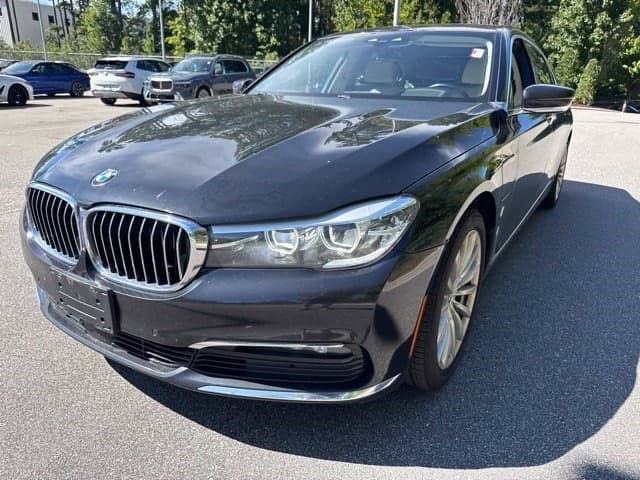 2018 BMW 7 Series 740e xDrive iPerformance — photo 1 of 16