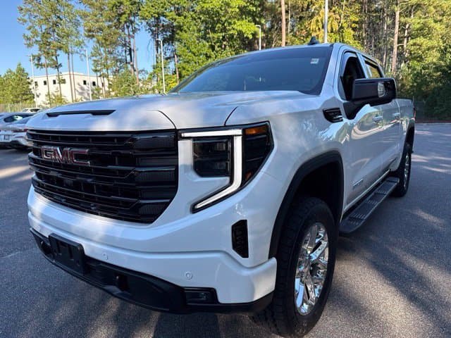 2026 GMC Sierra 1500 Base — photo 1 of 16