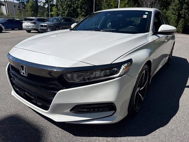 2018 Honda Accord Sedan Base — photo 1 of 16