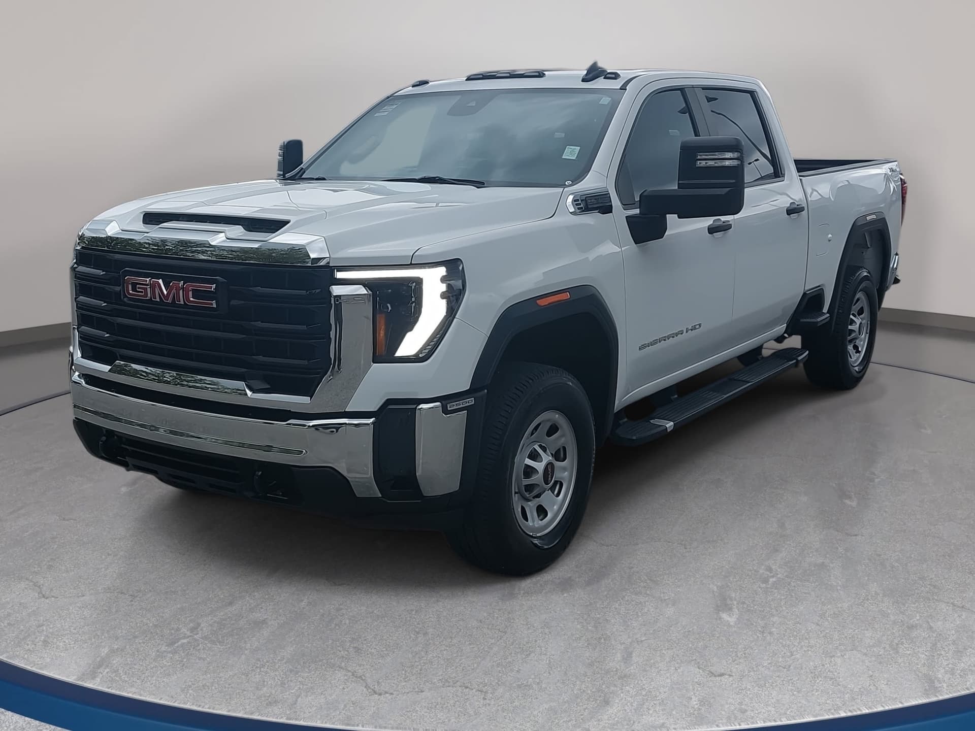2024 GMC Sierra 2500HD Pro — photo 1 of 33