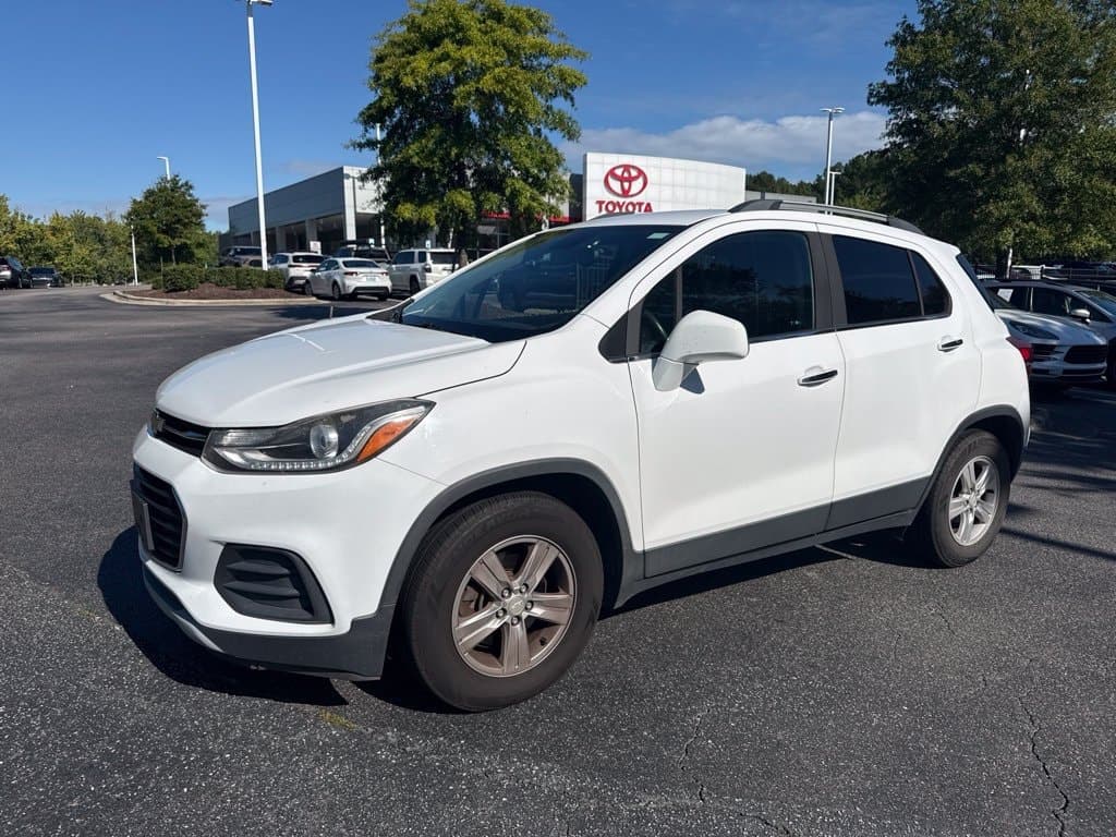 2017 Chevrolet Trax LT — photo 1 of 13