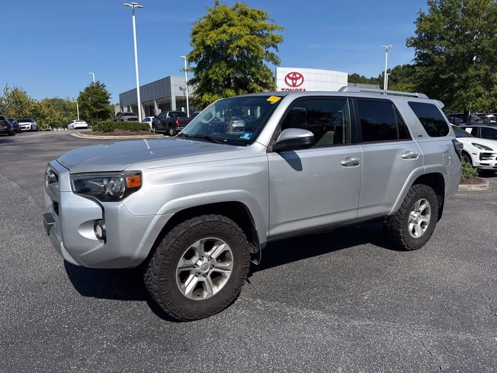 2017 Toyota 4Runner SR5 — photo 1 of 13