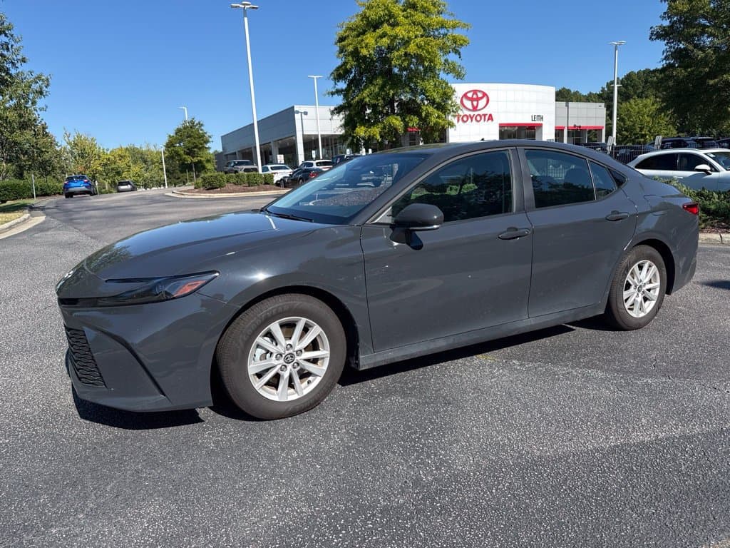 2026 Toyota Camry LE — photo 1 of 13