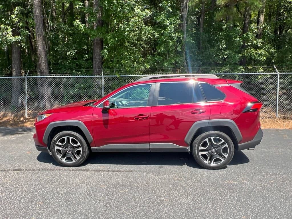 2019 Toyota RAV4 Adventure — photo 1 of 4