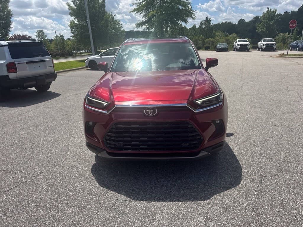 2024 Toyota Grand Highlander Limited — photo 1 of 2