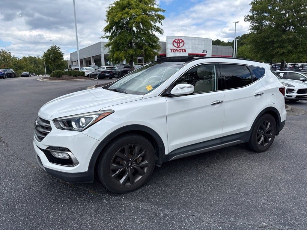 2017 Hyundai Santa Fe Sport Base — photo 1 of 13