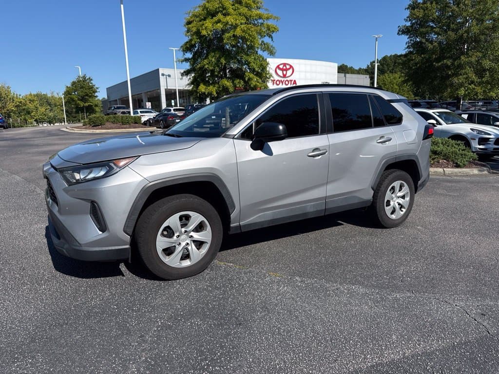 2021 Toyota RAV4 LE — photo 1 of 13