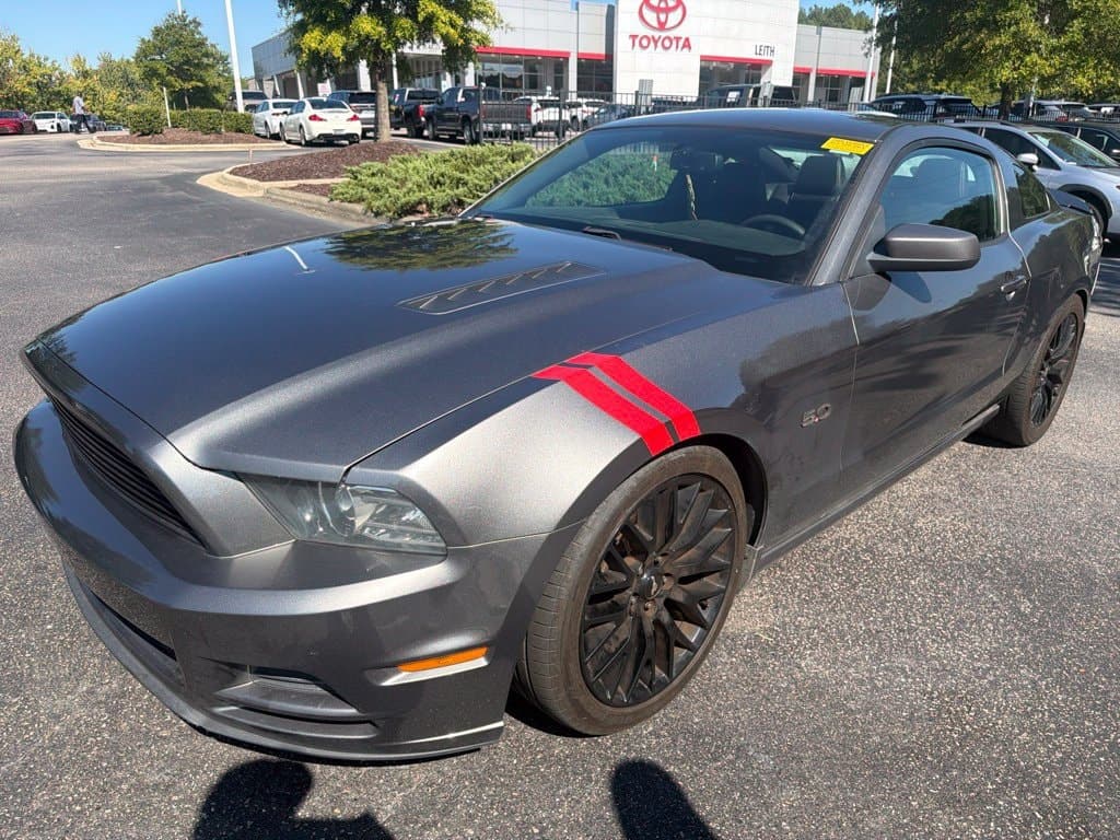 2013 Ford Mustang Base — photo 1 of 13