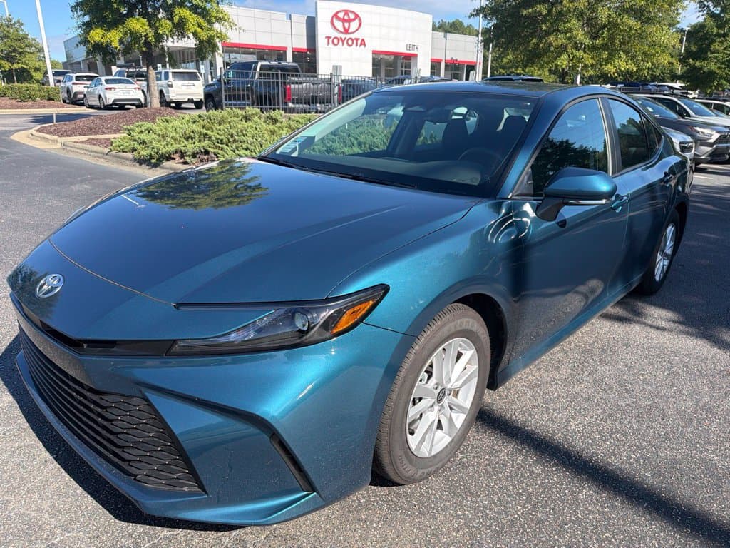 2026 Toyota Camry LE — photo 1 of 13