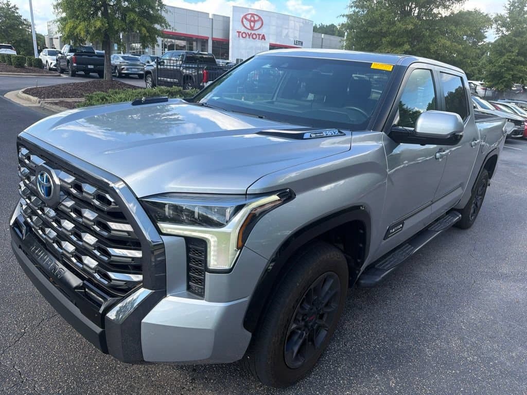 2024 Toyota Tundra 4WD Platinum — photo 1 of 13