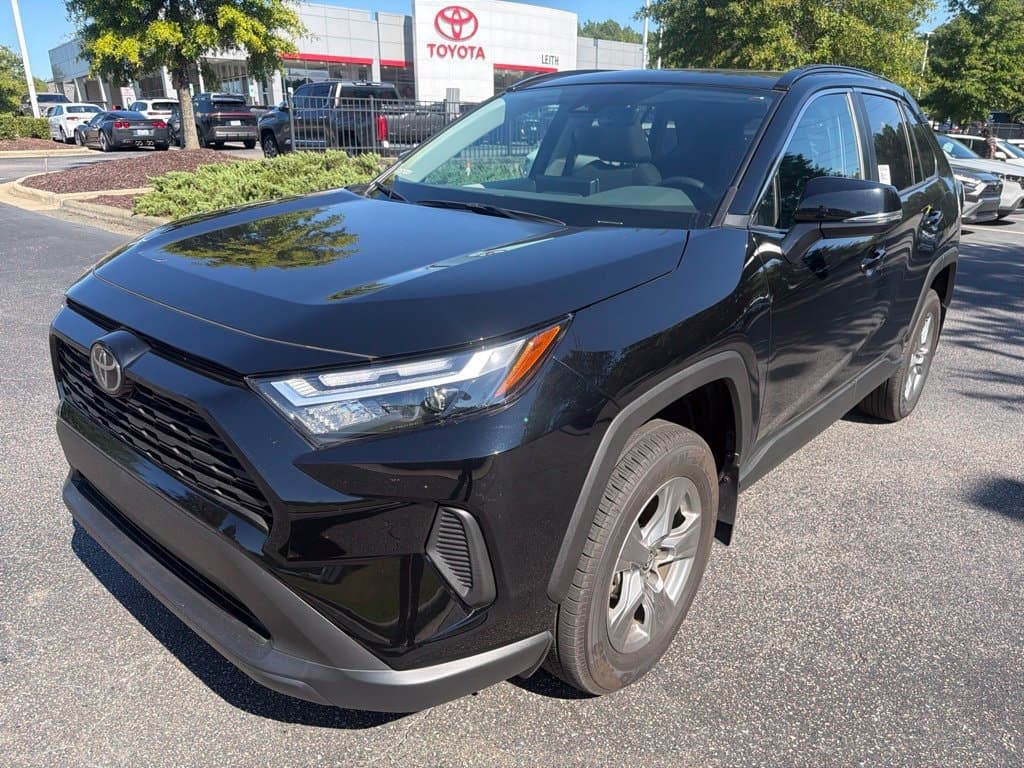 2025 Toyota RAV4 XLE — photo 1 of 13