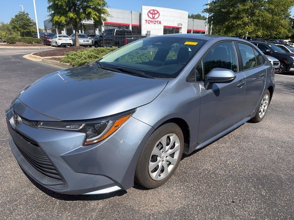 2023 Toyota Corolla LE — photo 1 of 13