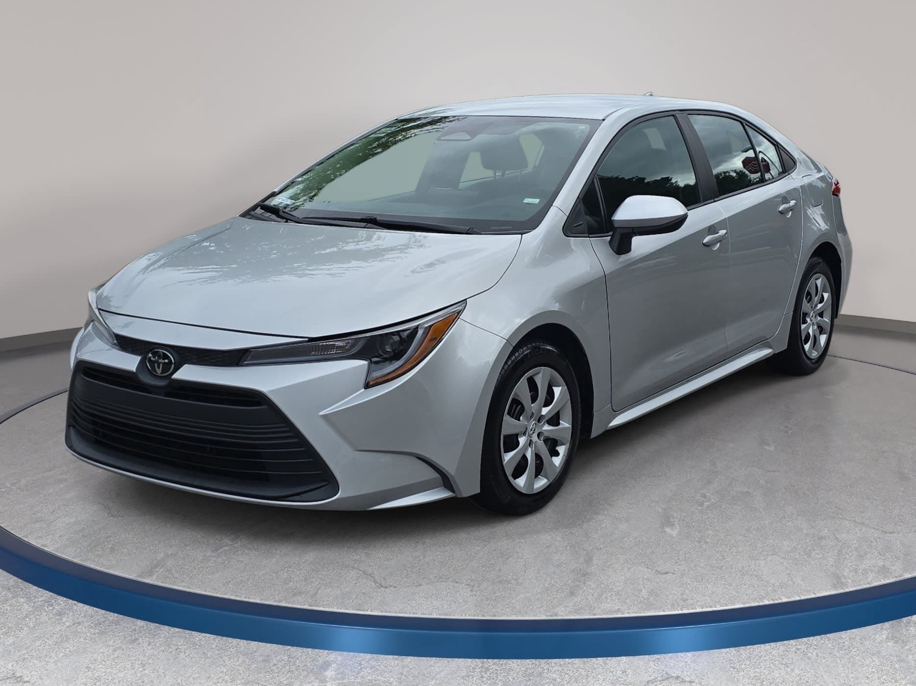 2024 Toyota Corolla LE — photo 1 of 33