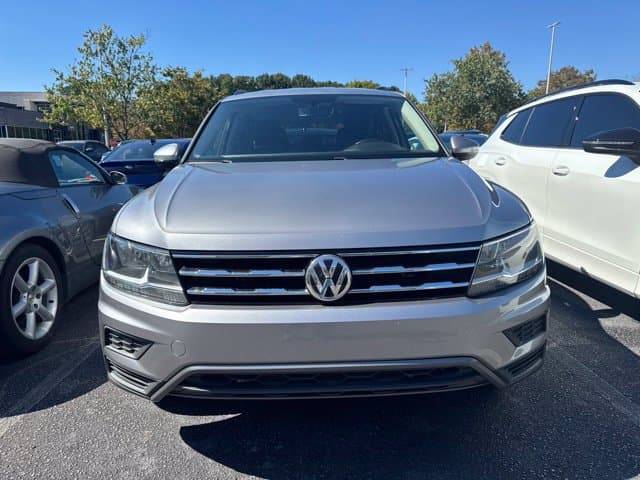 2020 Volkswagen Tiguan Base — photo 1 of 13