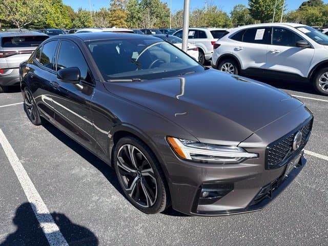 2024 Volvo S60 Base — photo 1 of 13