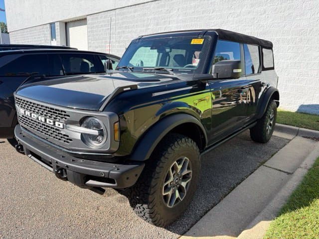2024 Ford Bronco Badlands — photo 1 of 16
