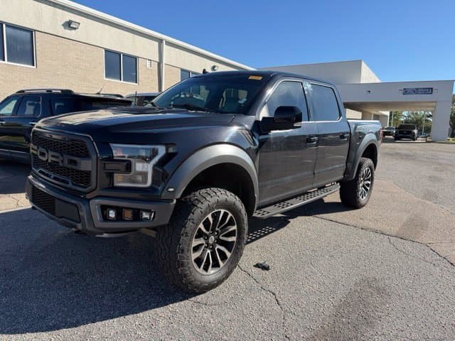 2020 Ford F-150 Raptor — photo 1 of 16