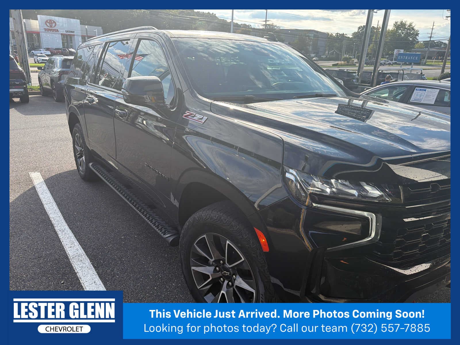 2024 Chevrolet Suburban Z71 — photo 1 of 11