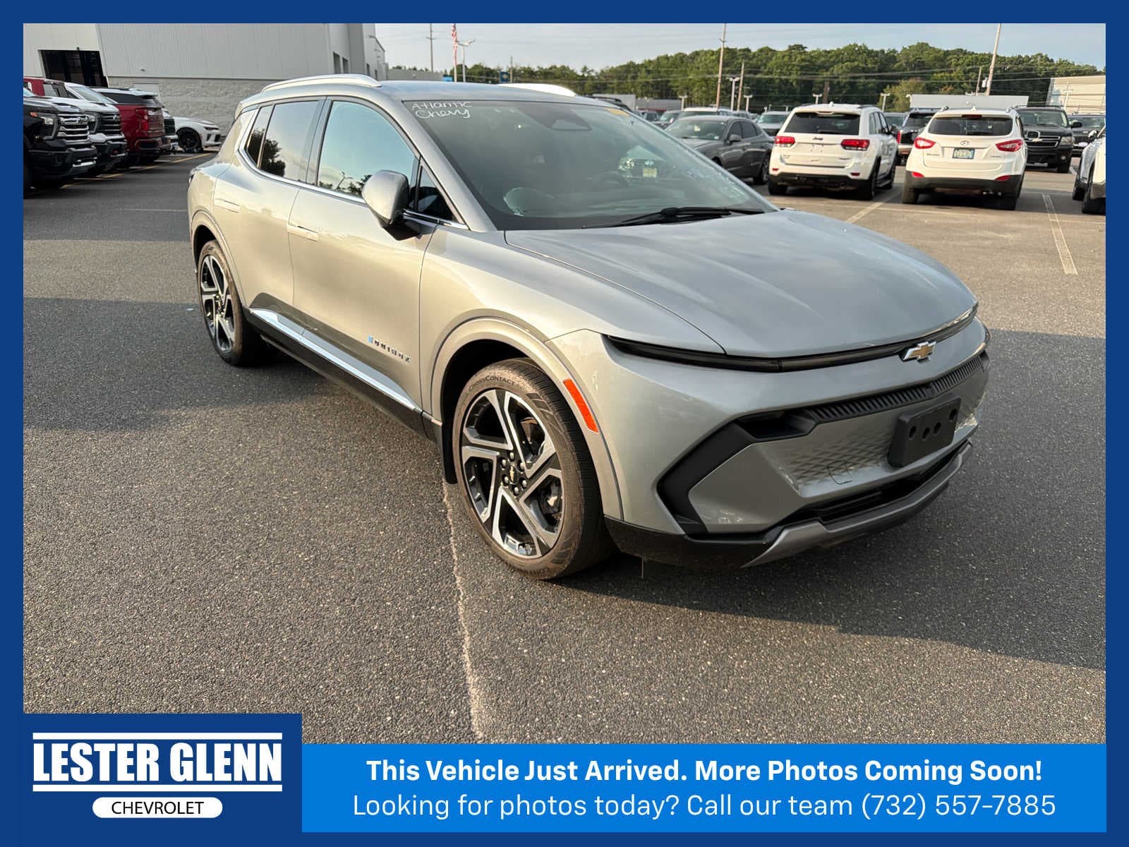 2024 Chevrolet Equinox EV LT — photo 1 of 11