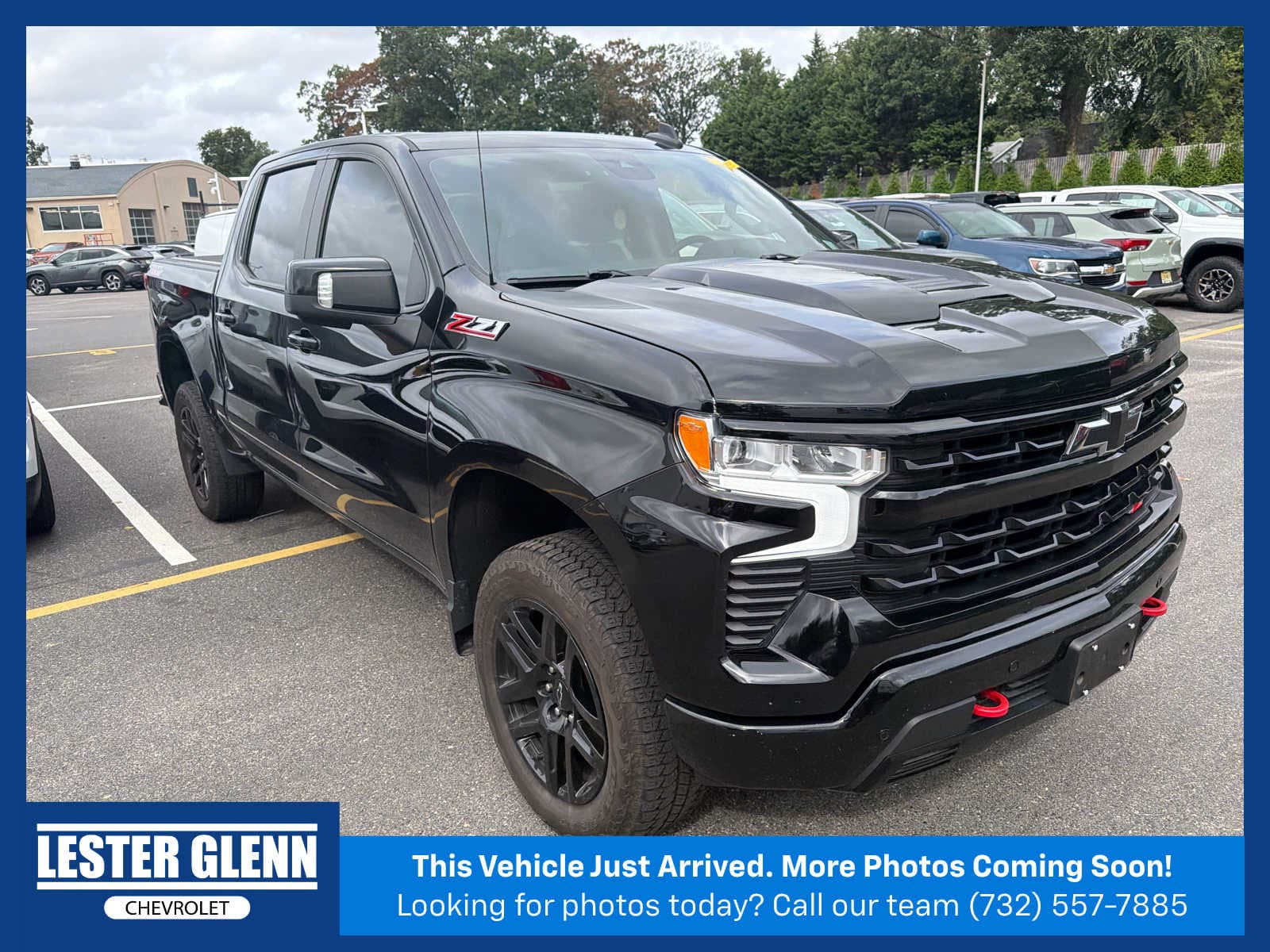 2025 Chevrolet Silverado 1500 LT Trail Boss — photo 1 of 11