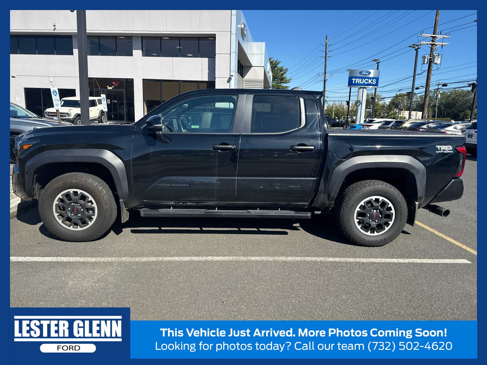 2024 Toyota Tacoma 4WD Base — photo 1 of 5