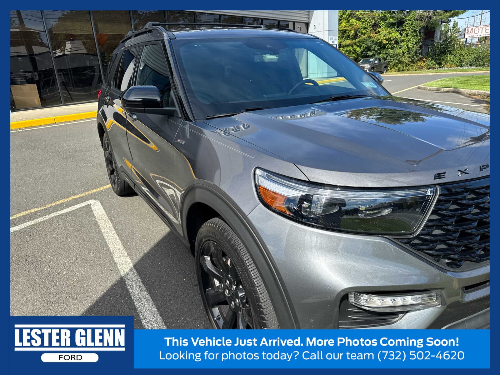 2023 Ford Explorer ST-Line — photo 1 of 12