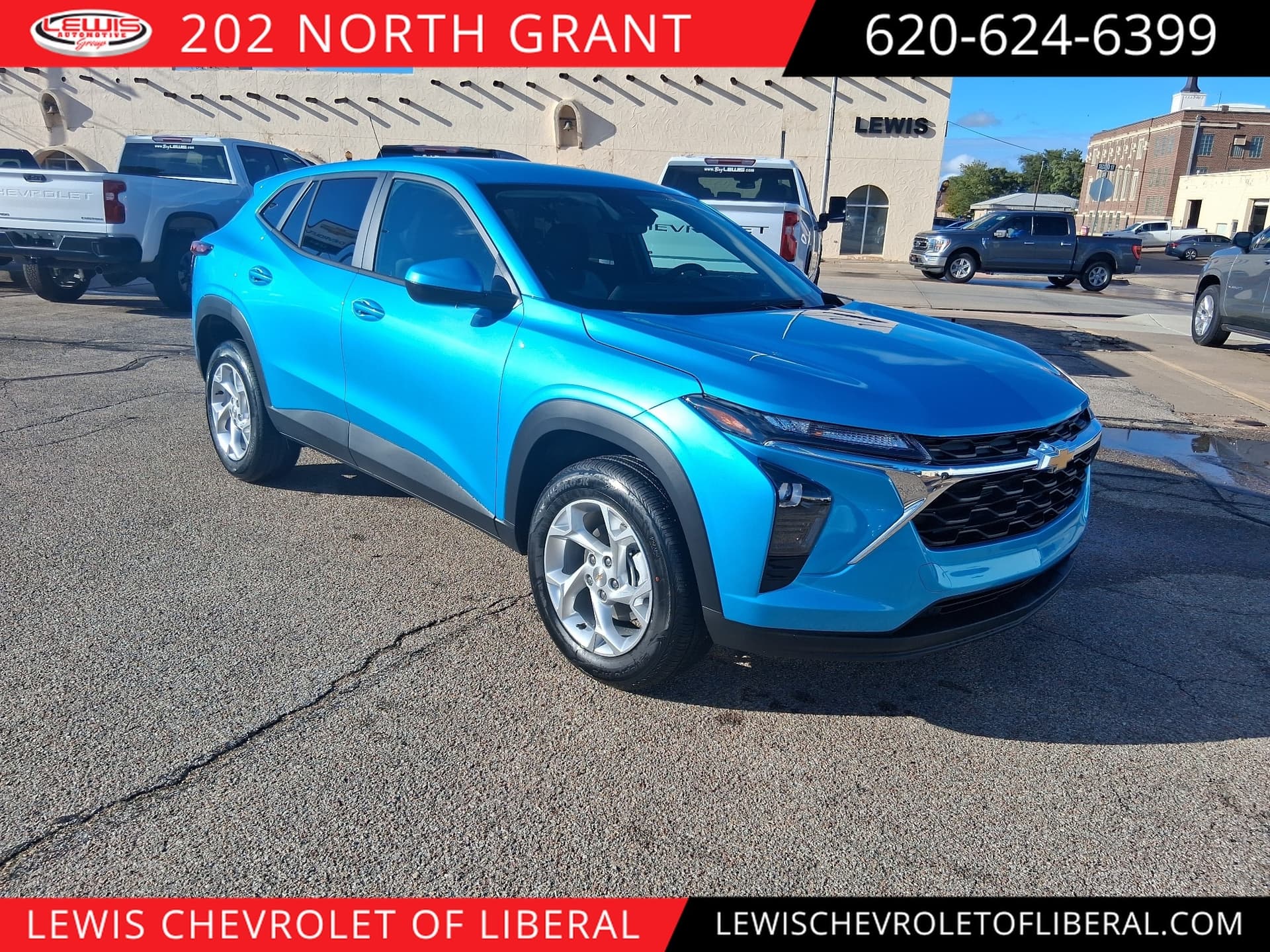 2026 Chevrolet Trax LS — photo 1 of 21