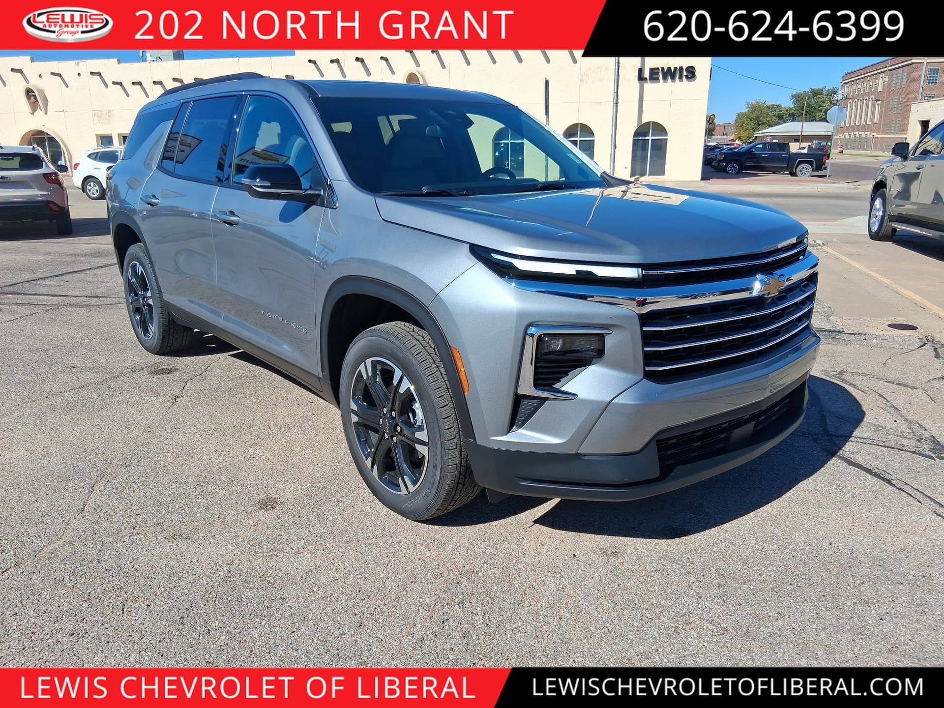 2027 Chevrolet Traverse FWD LT — photo 1 of 21