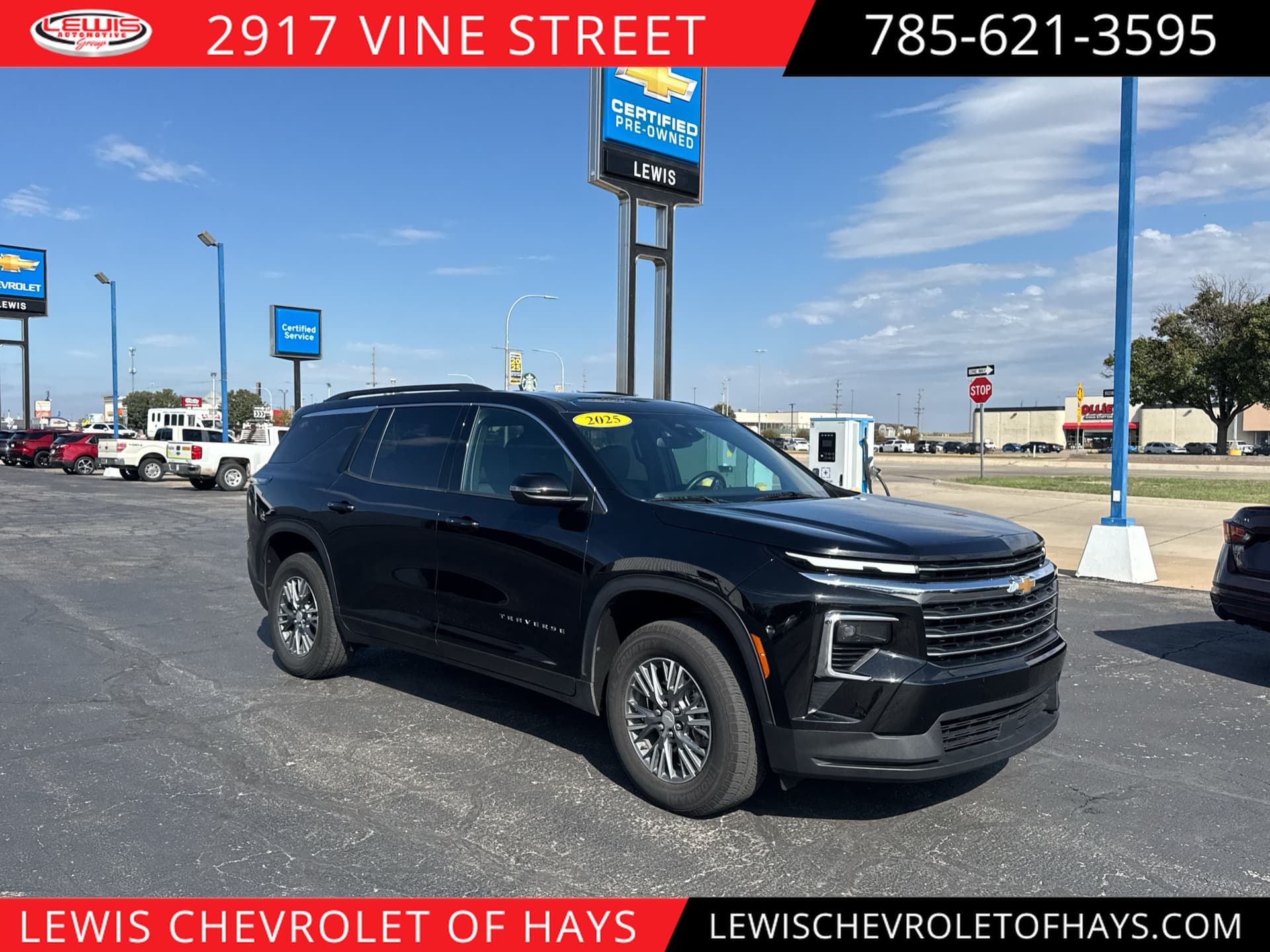 2025 Chevrolet Traverse FWD LT — photo 1 of 27