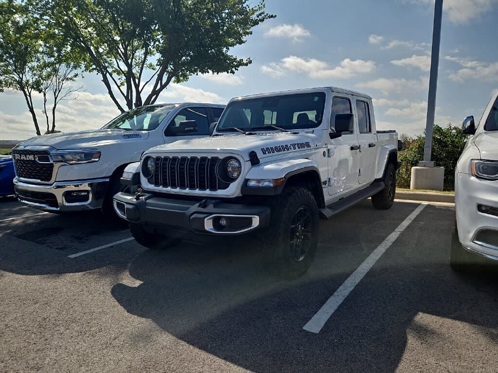 2025 Jeep Gladiator High Tide — photo 1 of 6