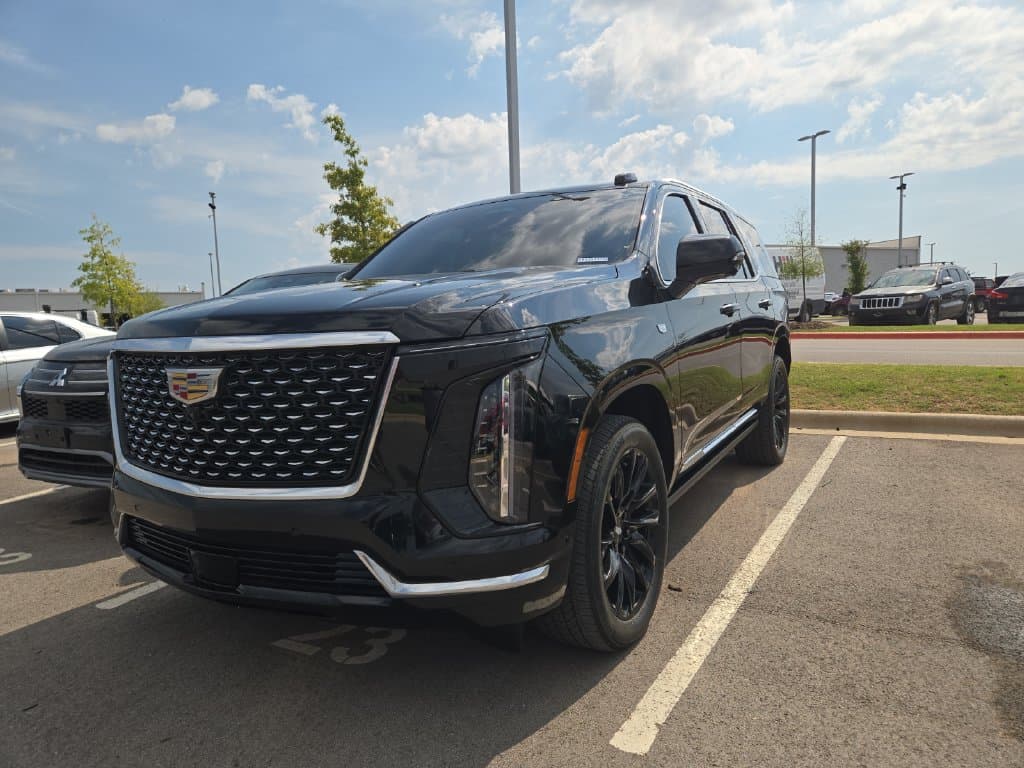 2025 Cadillac Escalade Base — photo 1 of 6