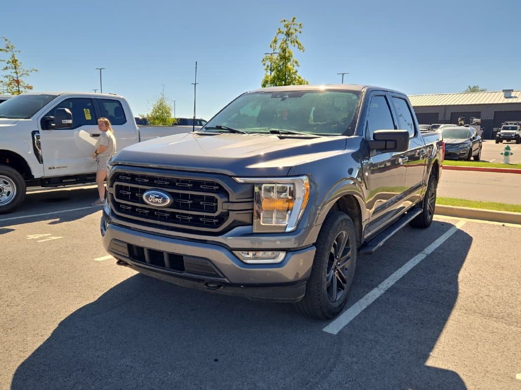 2021 Ford F-150 XLT — photo 1 of 6