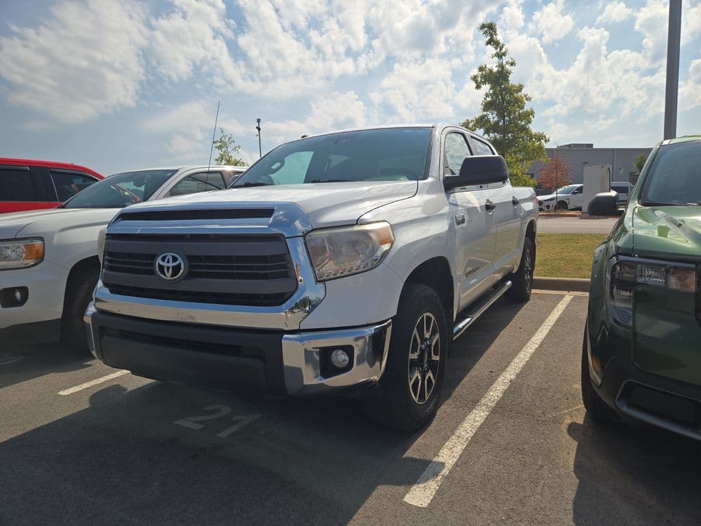 2014 Toyota Tundra 4WD Truck SR5 — photo 1 of 6