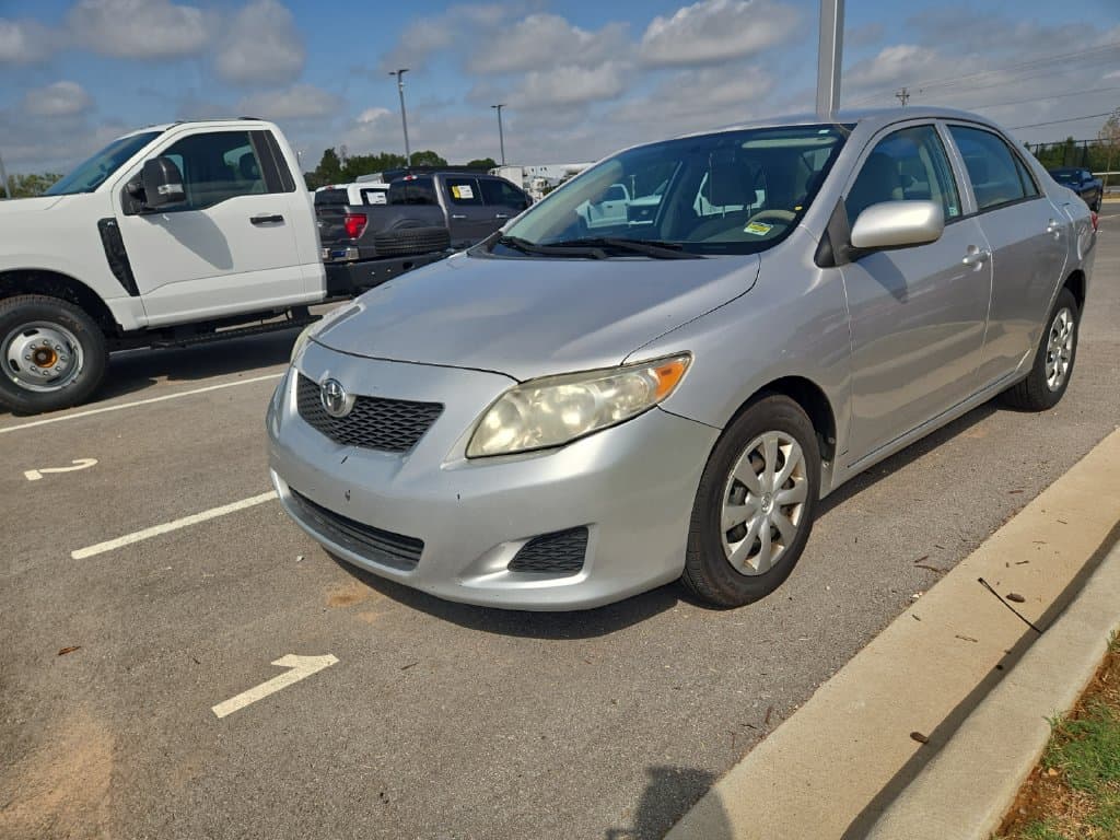 2010 Toyota Corolla LE — photo 1 of 6