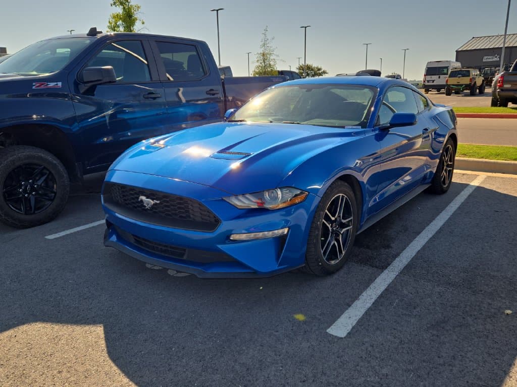 2019 Ford Mustang EcoBoost — photo 1 of 6
