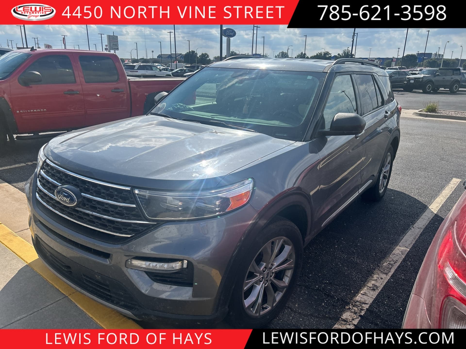 2023 Ford Explorer XLT — photo 1 of 2