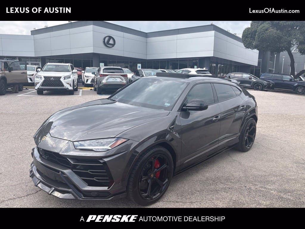 2021 Lamborghini Urus Pearl Capsule — photo 1 of 27