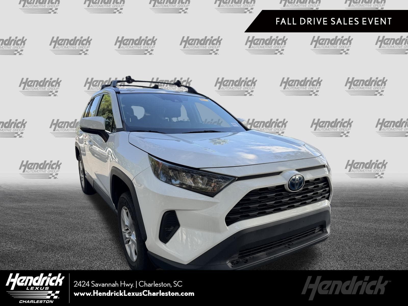 2019 Toyota RAV4 Hybrid LE — photo 1 of 48