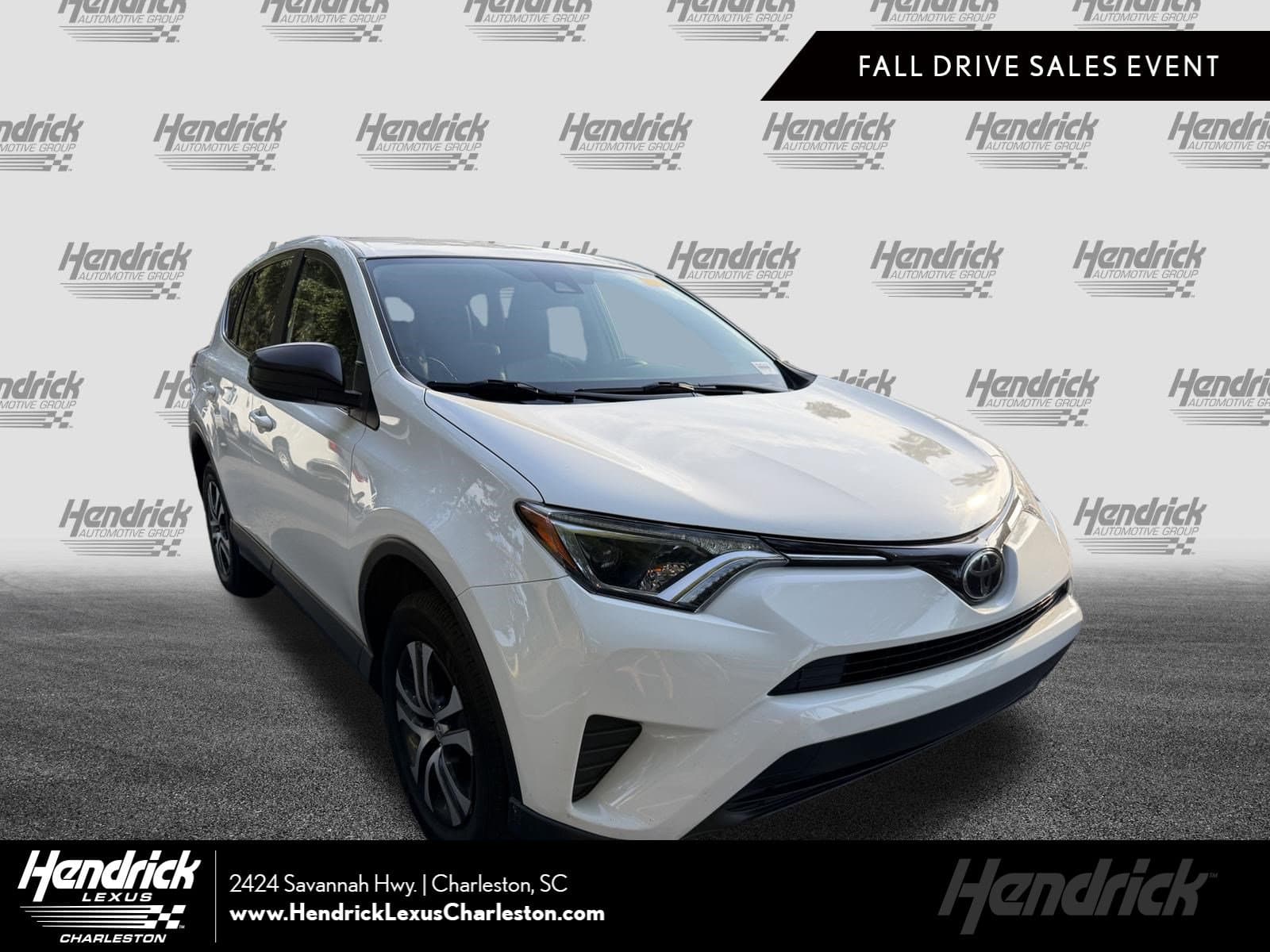 2017 Toyota RAV4 LE — photo 1 of 47