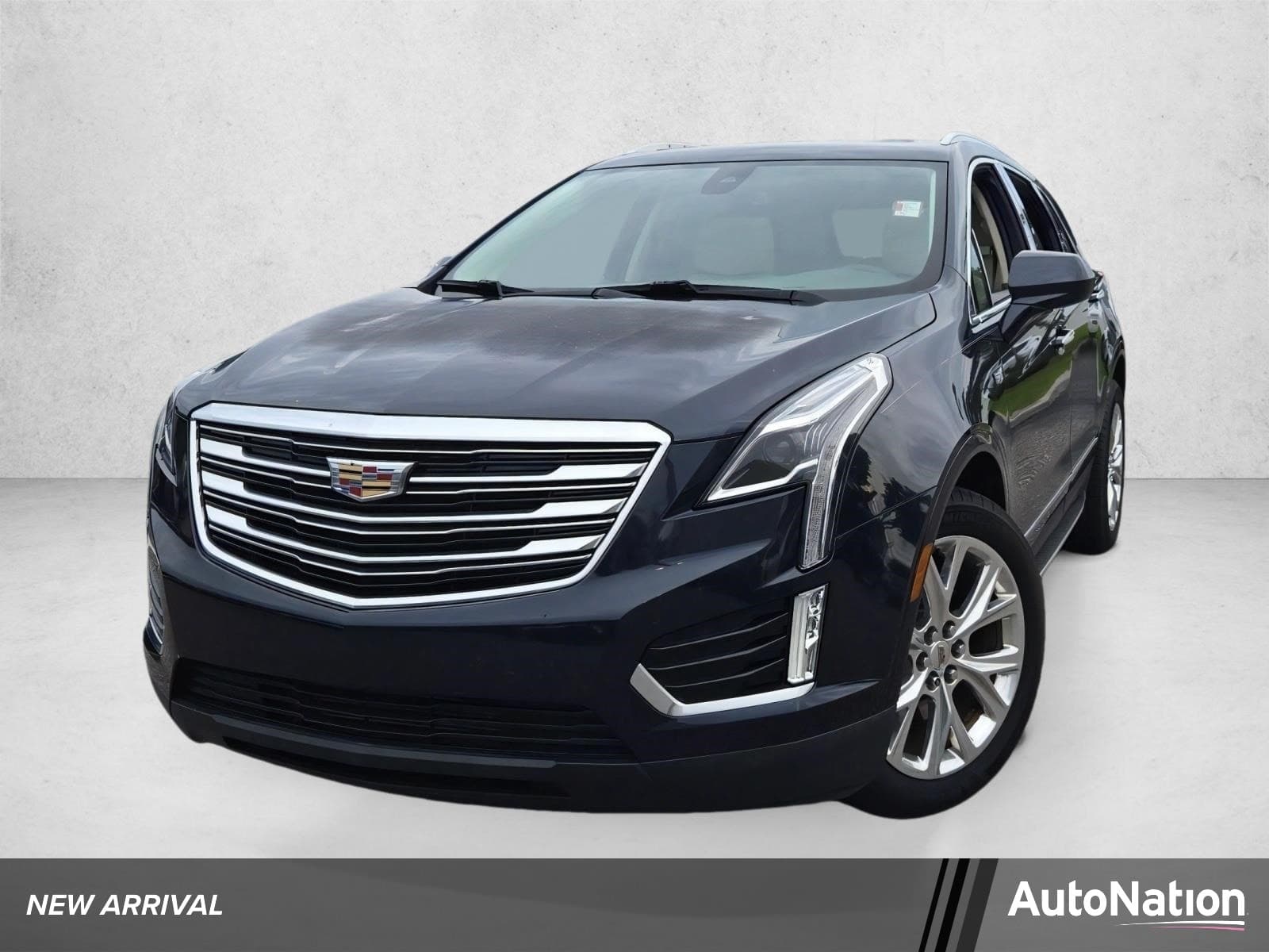 2017 Cadillac XT5 Base — photo 1 of 15