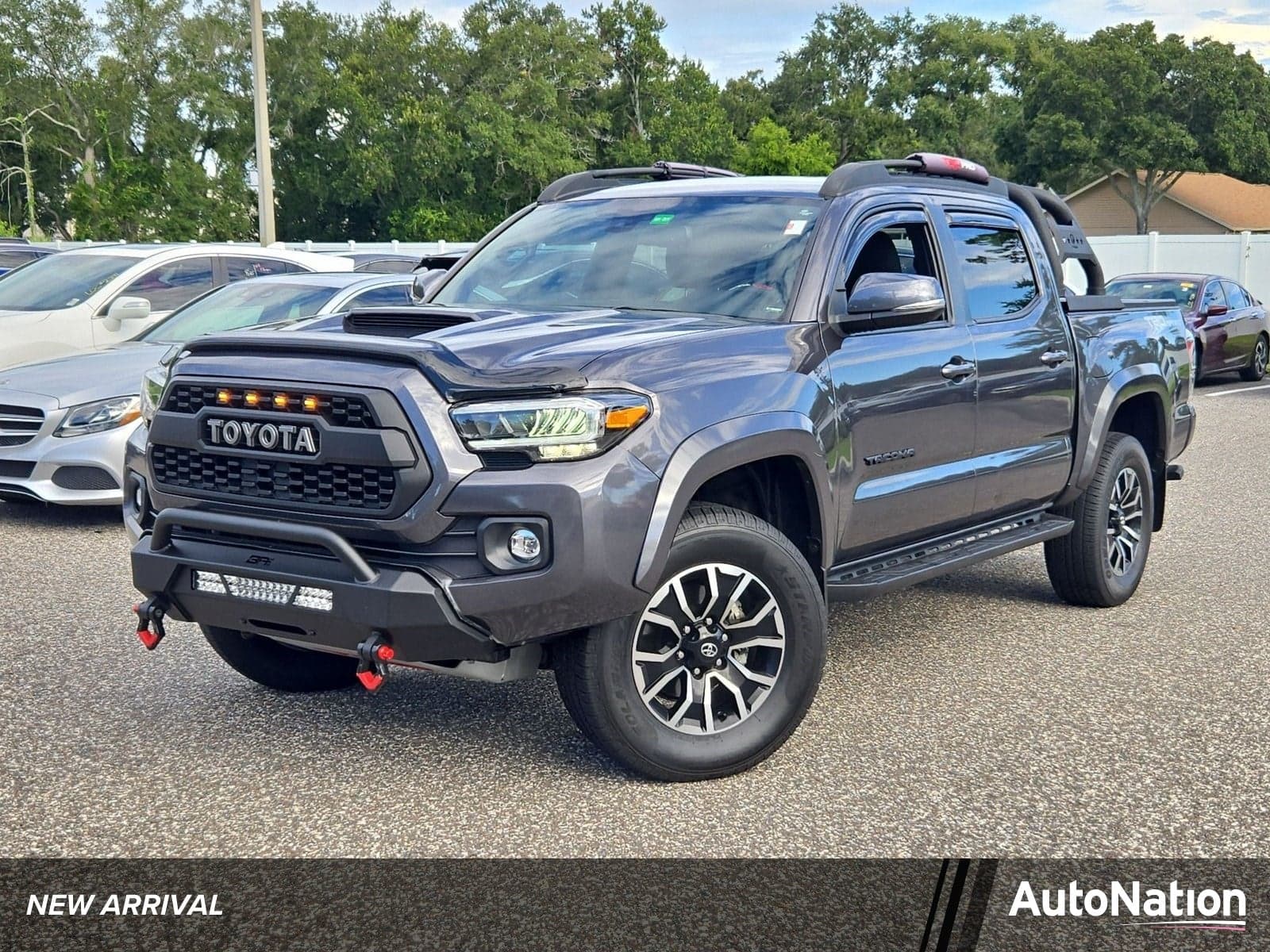 2022 Toyota Tacoma 2WD Base — photo 1 of 15