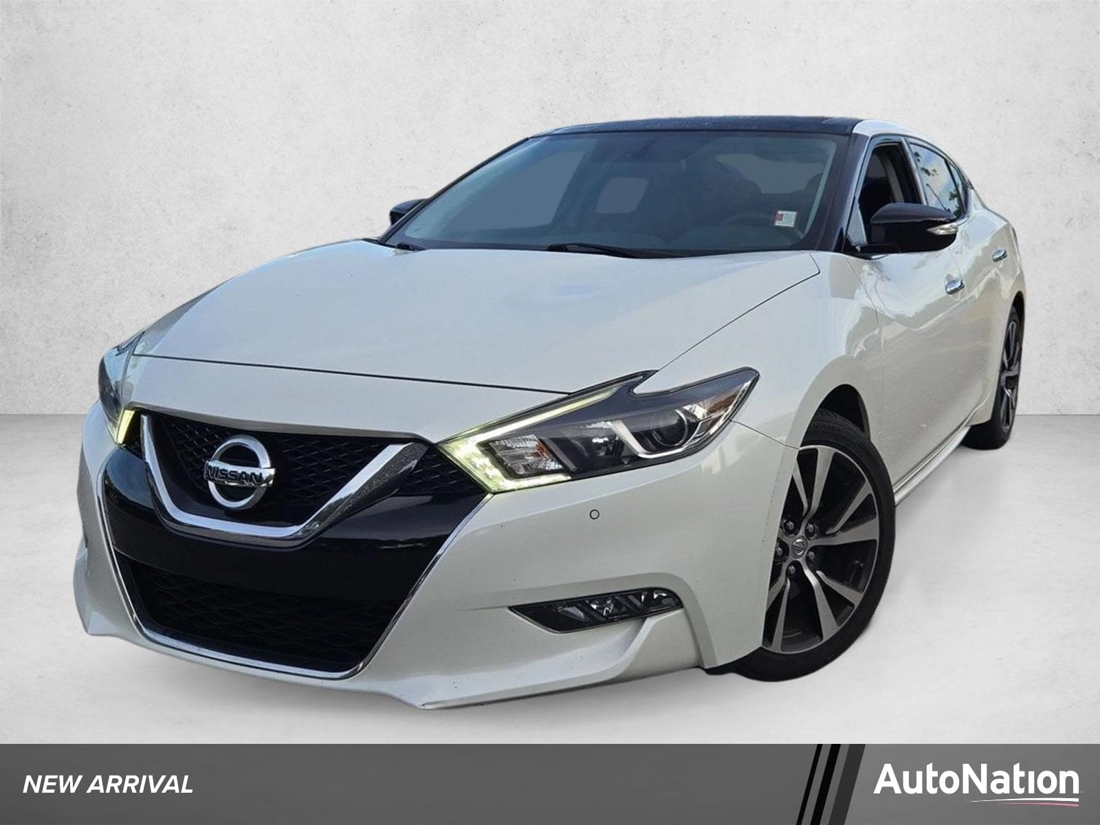 2018 Nissan Maxima Base — photo 1 of 16